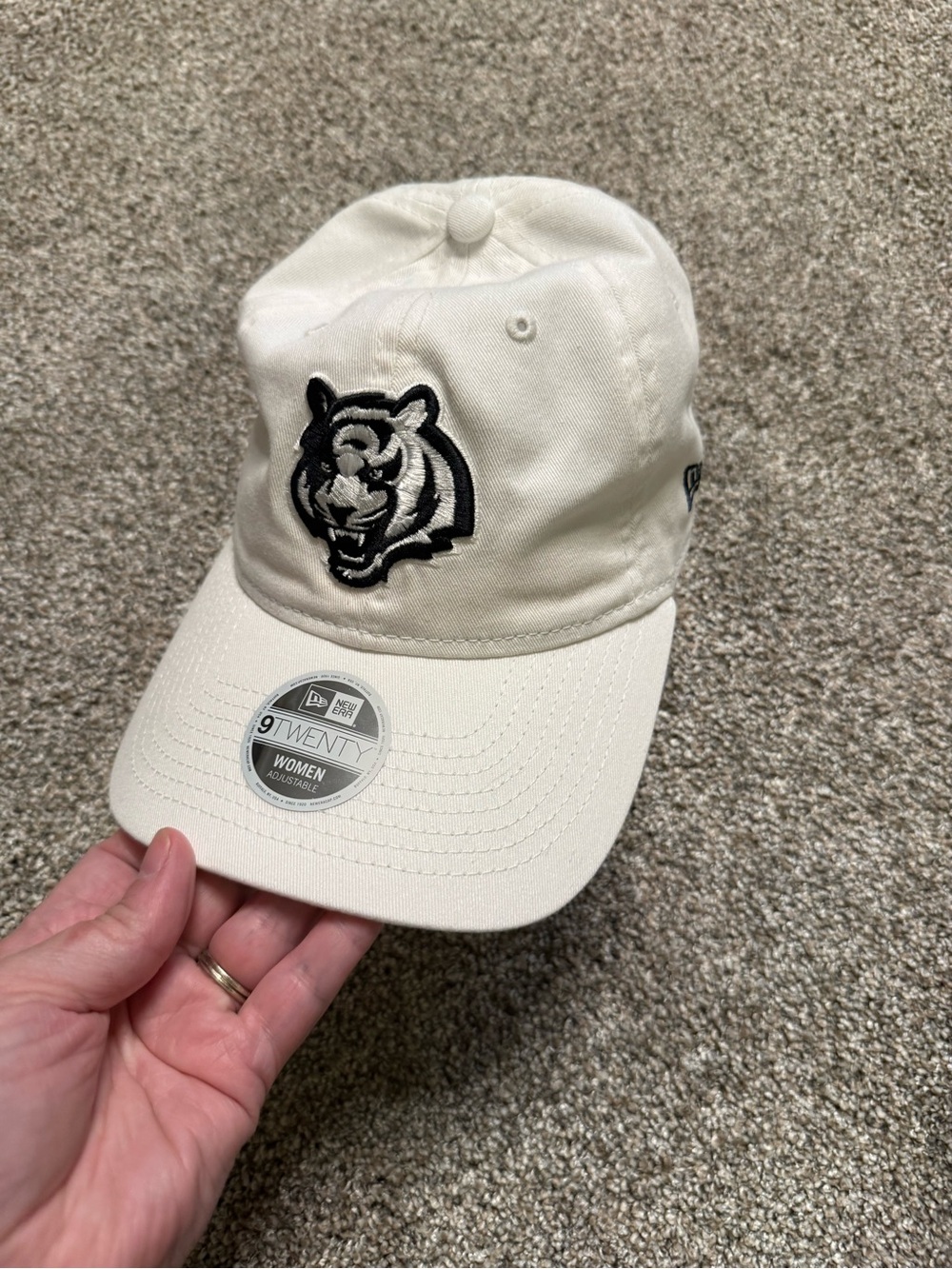 New Era Cream women's Bengals  Baseball Cap with Black Tiger Patch